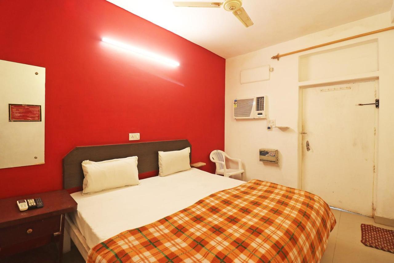 Spot On 48690 Hotel Host Agra (Uttar Pradesh) Exterior photo