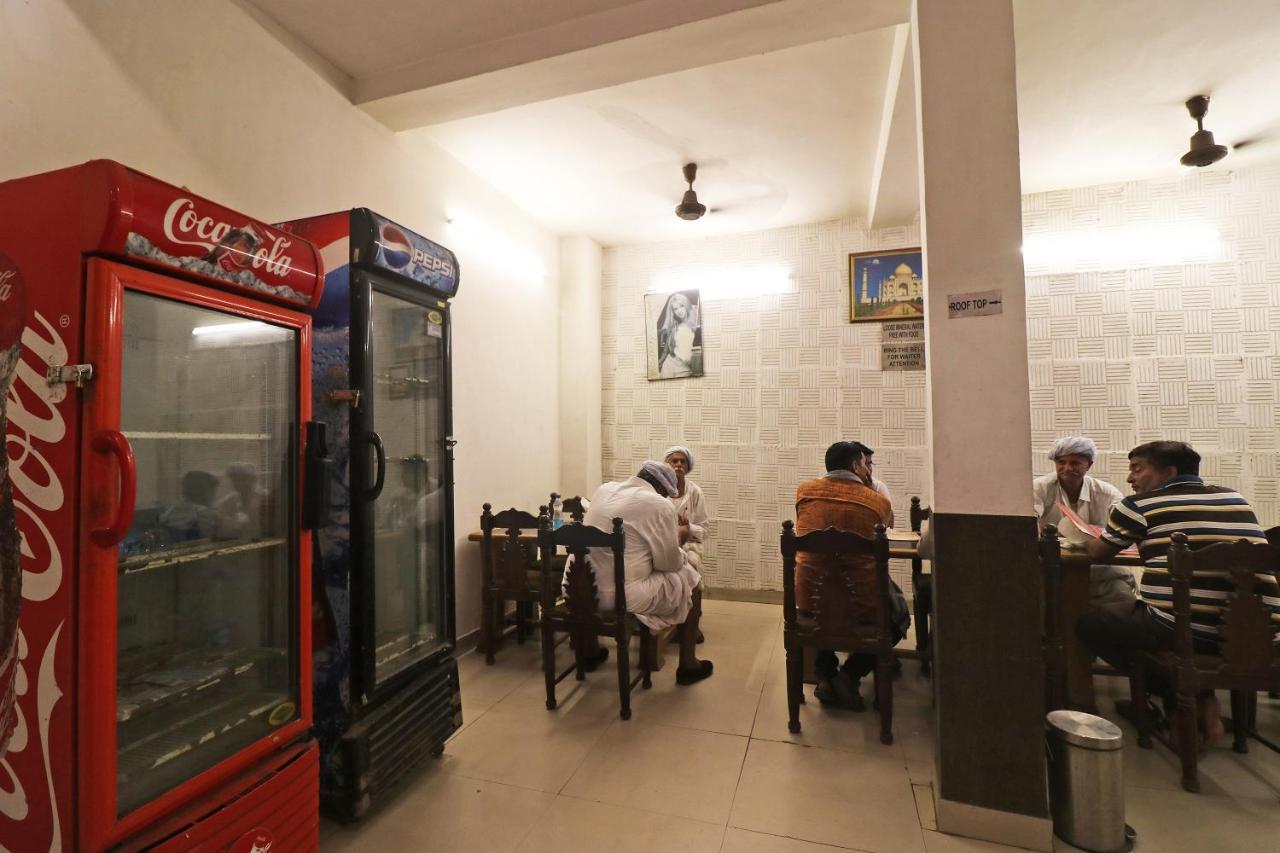 Spot On 48690 Hotel Host Agra (Uttar Pradesh) Exterior photo